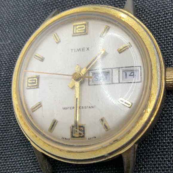 1976 Vintage Timex Marlin Hand Wind - Picture 2 of 4